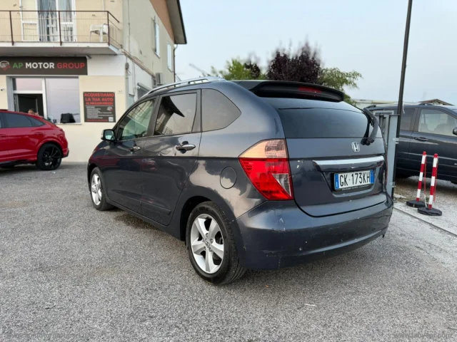 Auto - Honda fr-v 2.2 16v i-ctdi executive navi lh dpf