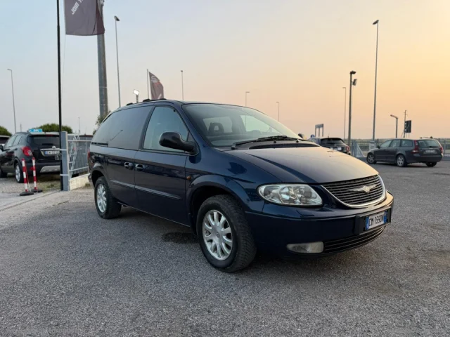 Chrysler voyager 2.5 crd cat lx leather