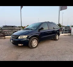 Auto - Chrysler voyager 2.5 crd cat lx leather