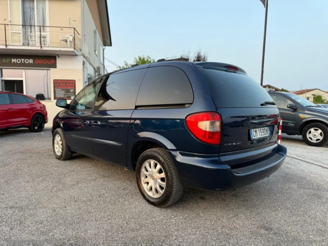 Auto - Chrysler voyager 2.5 crd cat lx leather