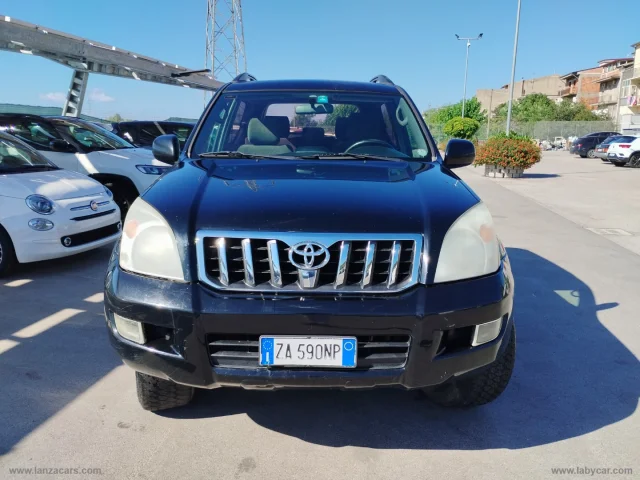 Auto - Toyota land cruiser 3.0 tdi d-4d 3p. 90 std