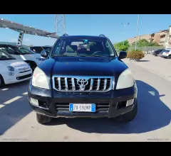 Auto - Toyota land cruiser 3.0 tdi d-4d 3p. 90 std