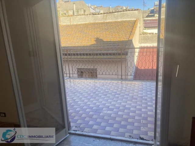 Appartamenti in Vendita - Appartamento in affitto a lercara friddi centro storico