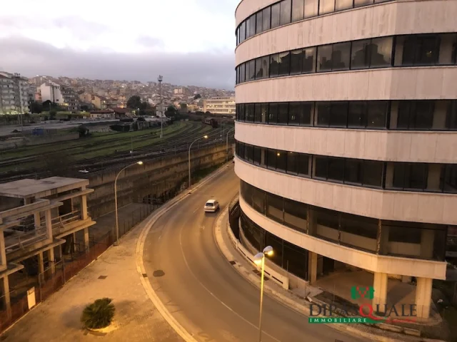 Appartamento arredato palazzo inail