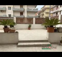 Appartamenti in Vendita - Primo piano con ampio terrazzo a livello. zona colajanni