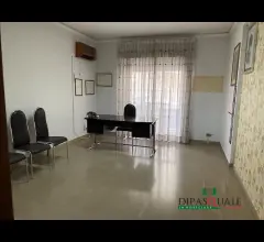 Appartamenti in Vendita - Primo piano con ampio terrazzo a livello. zona colajanni