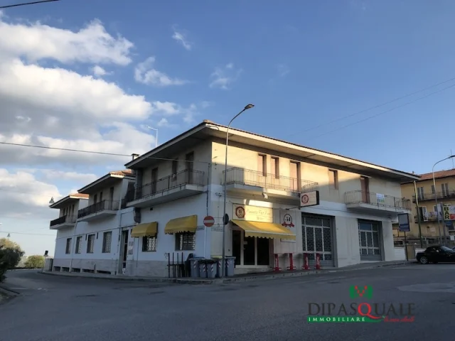 Appartamenti in Vendita - Uffici a reddito
