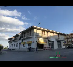 Appartamenti in Vendita - Uffici a reddito