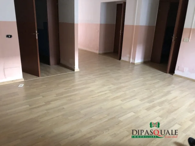 Appartamenti in Vendita - Uffici a reddito
