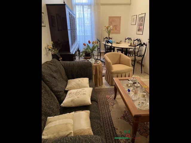 Appartamenti in Vendita - Appartamento primo  piano zona via carducci