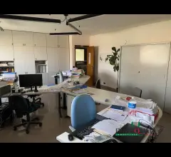 Appartamenti in Vendita - Ampio ed legante ufficio zona alta mongibello alta