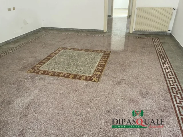 Appartamenti in Vendita - Ampia casa singola zona cappuccini