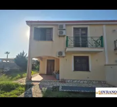 Appartamenti in Vendita - Carini / piraineto: villa con accesso privato al mare