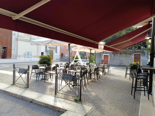 Appartamenti in Vendita - Tecnoazienda - bar giornaliero con plateatico