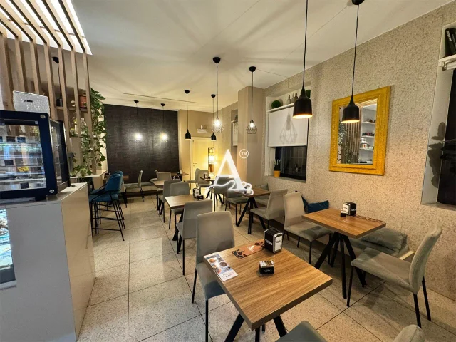 Appartamenti in Vendita - Tecnoazienda - bar giornaliero con plateatico