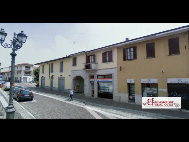 Appartamenti in Vendita - Ampio appartamento in corte