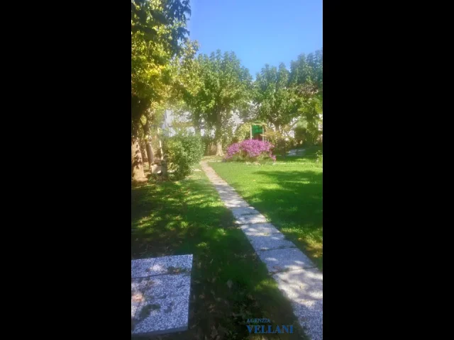Vendesi casa indipendente in zona migliarina