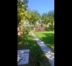 Vendesi casa indipendente in zona migliarina