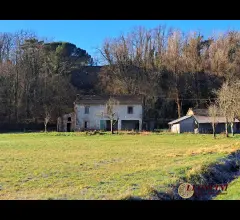 Appartamenti in Vendita - P111 rustico casale con terreno