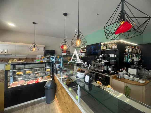 Appartamenti in Vendita - Tecnoazienda - bar bistrot giornaliero con plateatico
