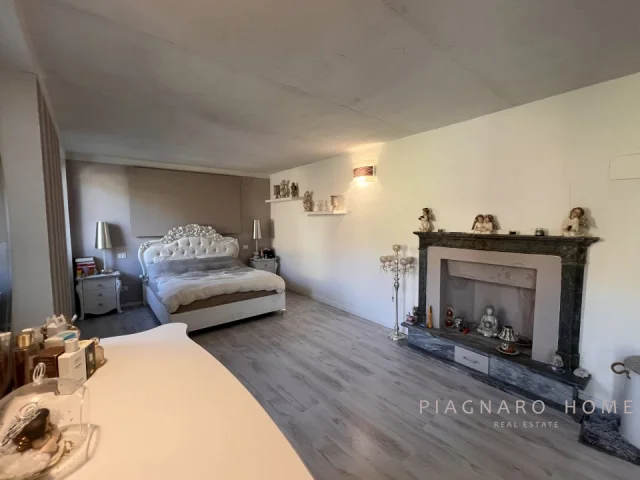 Casa semi indipendente con piscina e terreno