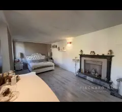 Casa semi indipendente con piscina e terreno