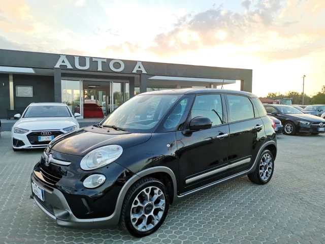 Auto - Fiat 500l 1.3 mjt 85 cv dualogic trekking