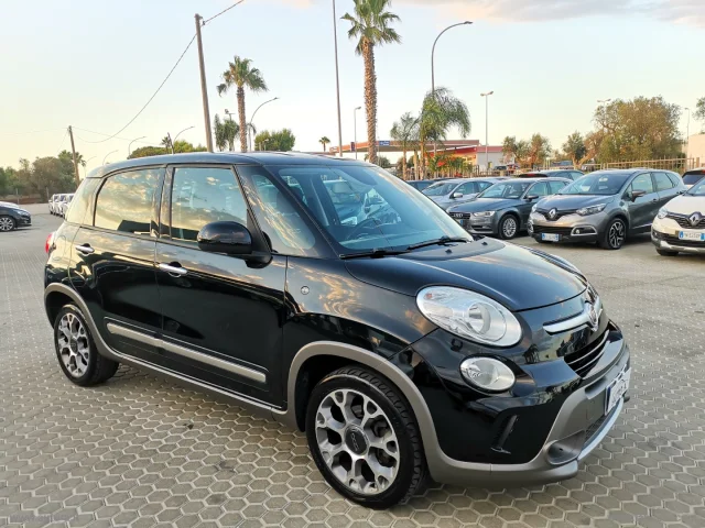 Auto - Fiat 500l 1.3 mjt 85 cv dualogic trekking