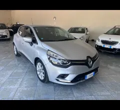 Auto - Renault clio dci 8v 75 cv s&s 5p. energy intens