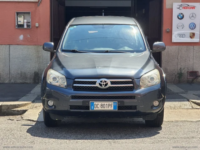 Auto - Toyota rav4 2.2 d-4d 177 cv