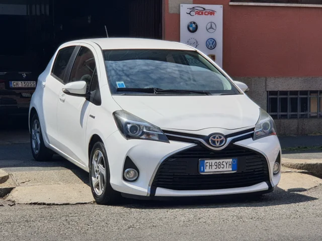 Toyota yaris 1.5 hybrid 5p.