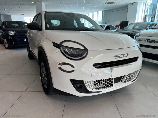 Auto - Fiat 600 hybrid 110 cv dct mhev