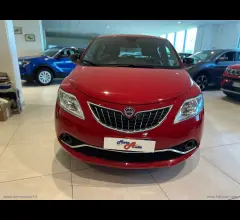 Lancia ypsilon 1.0 firefly 5p s&s hybrid silver