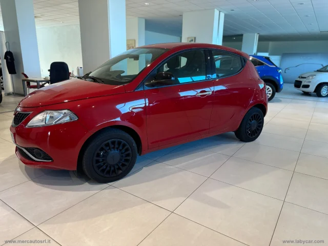 Auto - Lancia ypsilon 1.0 firefly 5p s&s hybrid silver