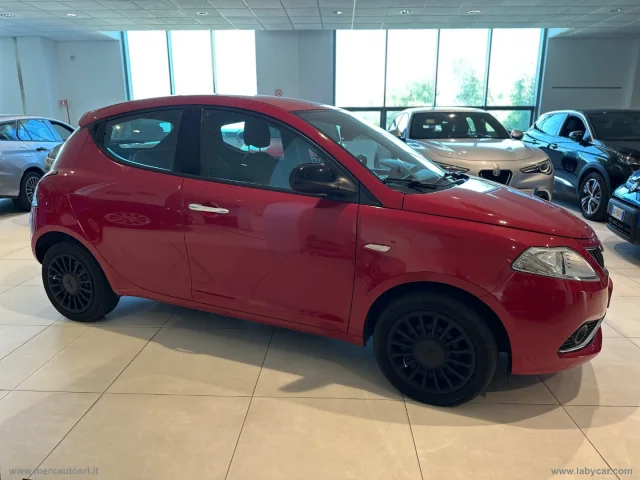 Auto - Lancia ypsilon 1.0 firefly 5p s&s hybrid silver