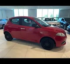 Auto - Lancia ypsilon 1.0 firefly 5p s&s hybrid silver