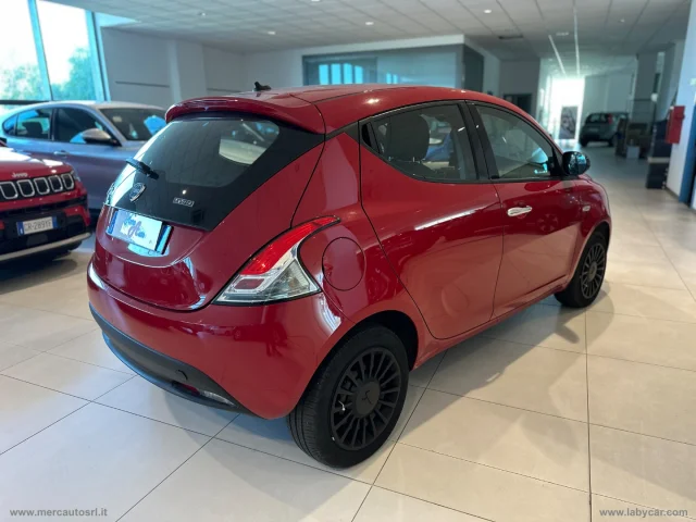 Auto - Lancia ypsilon 1.0 firefly 5p s&s hybrid silver