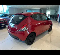 Auto - Lancia ypsilon 1.0 firefly 5p s&s hybrid silver