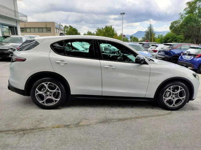 Auto - Alfa romeo stelvio 2.2 t.d. 160cv at8 rwd sprint