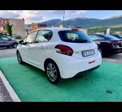 Auto - Peugeot 208 puretech 82 5p. active