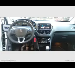 Auto - Peugeot 2008 bluehdi 120 s&s allure