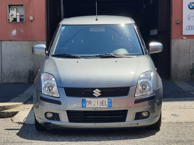 Auto - Suzuki swift 1.3 5p.
