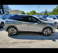 Auto - Peugeot 2008 hybrid 136 e-dcs6 gt