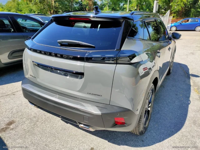 Auto - Peugeot 2008 hybrid 136 e-dcs6 gt