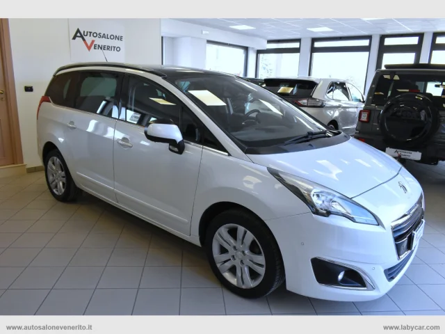 Auto - Peugeot 5008 bluehdi 120 s&s allure