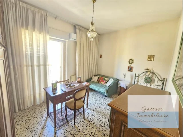 Appartamenti in Vendita - Appartamento in vendita a reggio di calabria via palmi