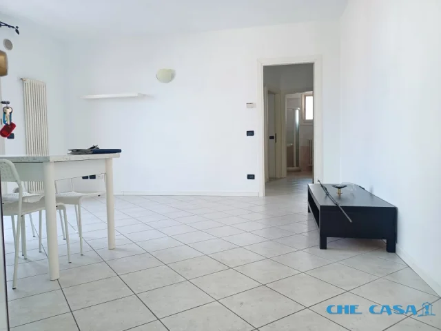 Appartamenti in Vendita - Trilocale ultimo piano con terra abitabile e posto auto