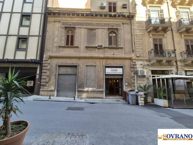 Appartamenti in Vendita - Prestigioso immobile nel quartiere libertà