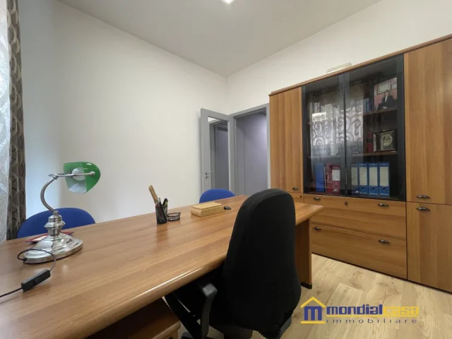 Appartamenti in Vendita - Stanza ufficio