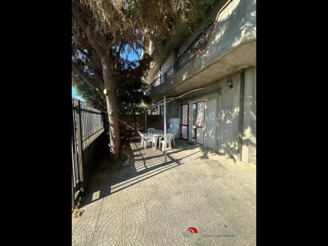 Appartamenti in Vendita - Appartamento con spazioso cortile in via rumbolo